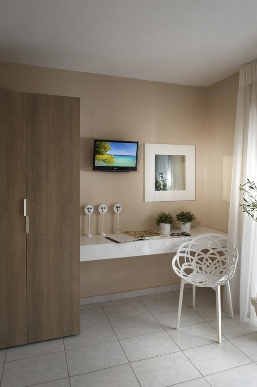 Frau Irenes Haus Apartment Sarti Bilik gambar