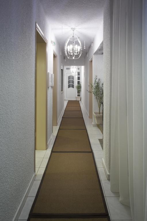 Frau Irenes Haus Apartment Sarti Luaran gambar